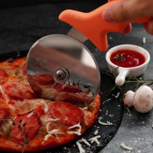 Load image into Gallery viewer, Stainless Steel Round Pizza Cutter